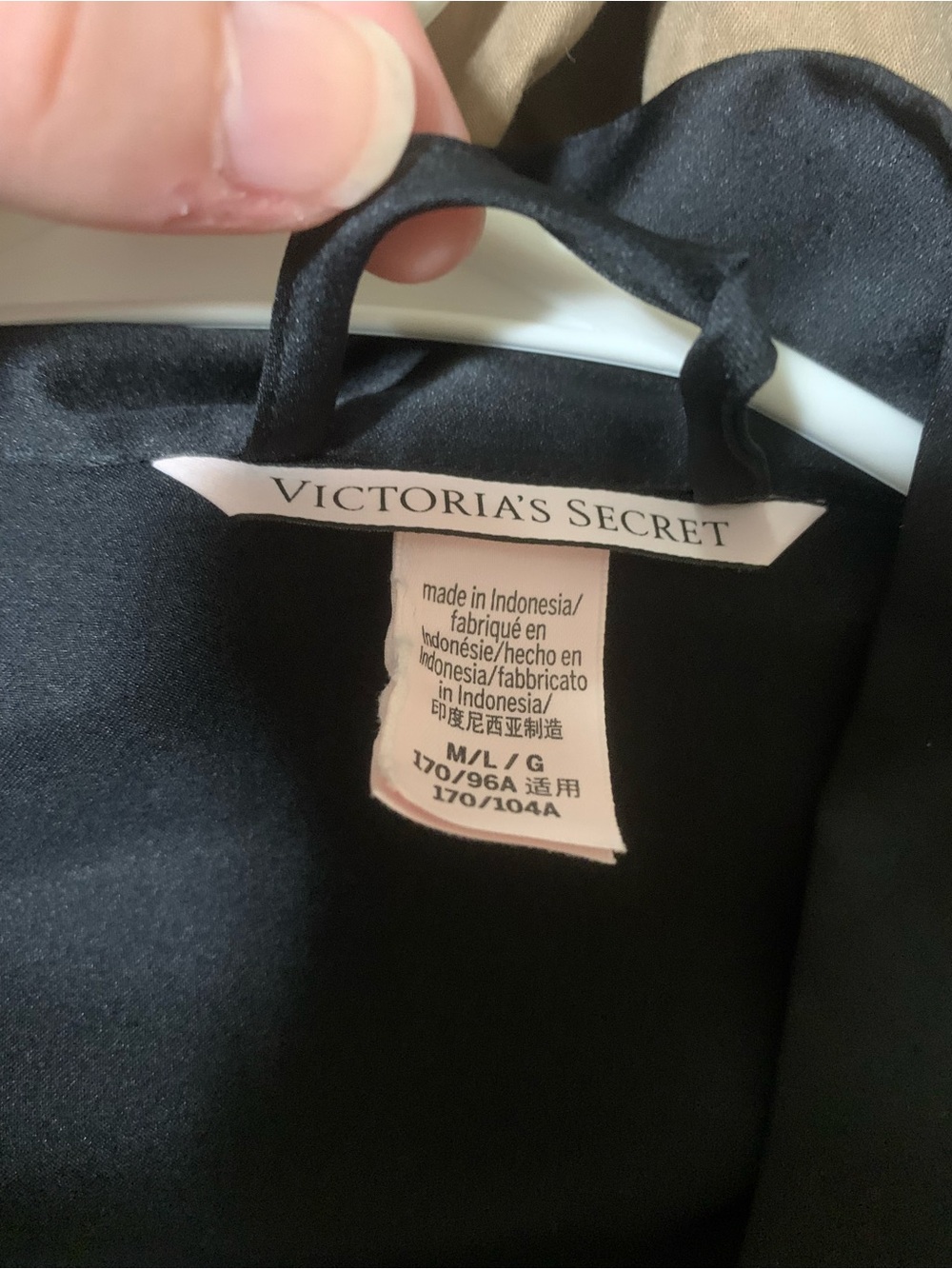 Victoria Secret Women’s Black Robe - Picture 2 of 3